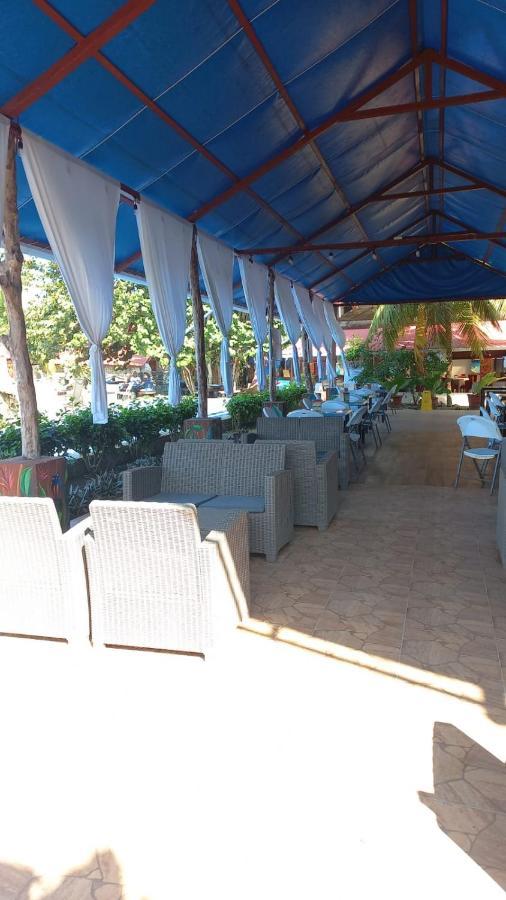 Hotel La Cueva Limon Extérieur photo